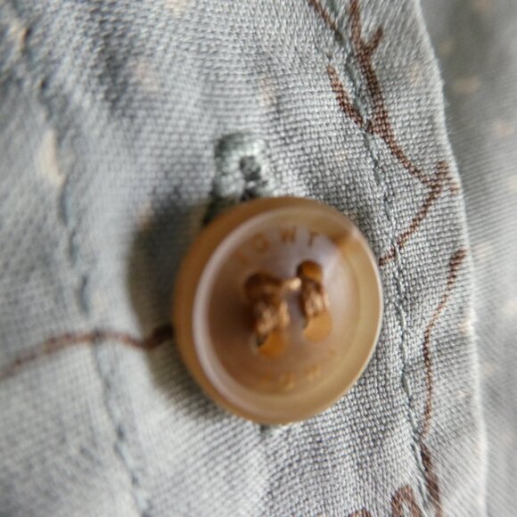 SiLK In God We Trust NYC Shirt Blouse Button Front Pale Green Cave Drawings USA - Picture 4 of 9